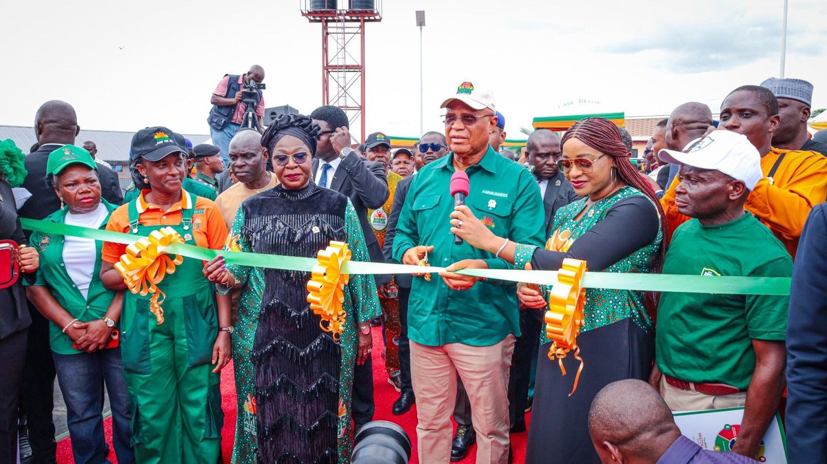 IniAKPANN's tweet photo. ‼️BREAKING: Akwa Ibom goes MECHANIZED! 🚜  
Gov Umo Eno just unveiled an ULTRA-MODERN Equipment Leasing Hub in Uyo!  
✅ Tractors & tools for rent  
✅ Move from small farming → big business  
✅ Goal: Cheaper food + more youth in agric  
Managed by AKSU. This is the ARISE Agenda in action 💡  
#AkwaIbom #MechanizedFarming #GovUmoEno #FoodSecurity #ARISEAgenda #NigeriaAgriculture