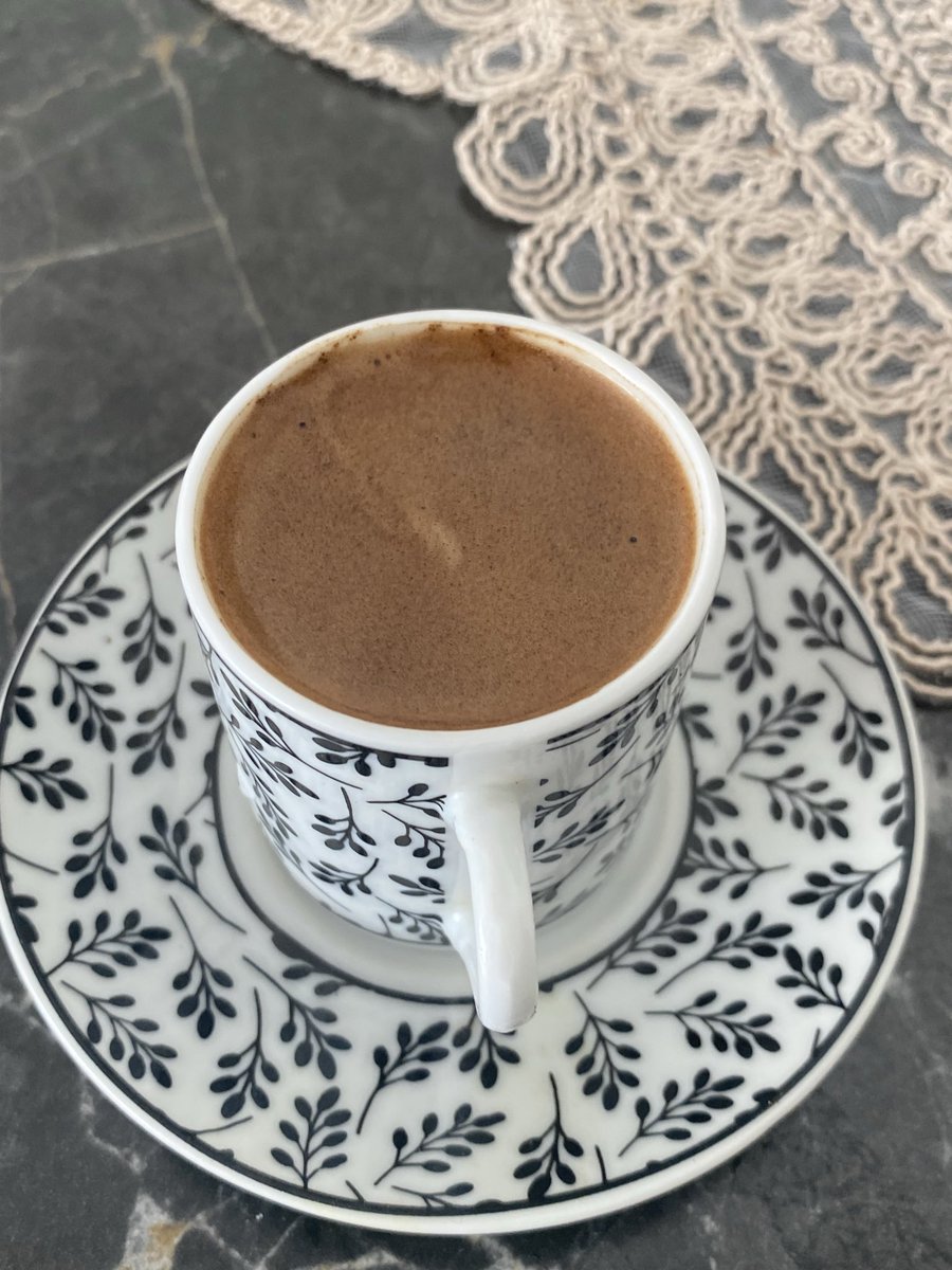 yilda bir gerceklesen kopuklu kahve tutulmasi