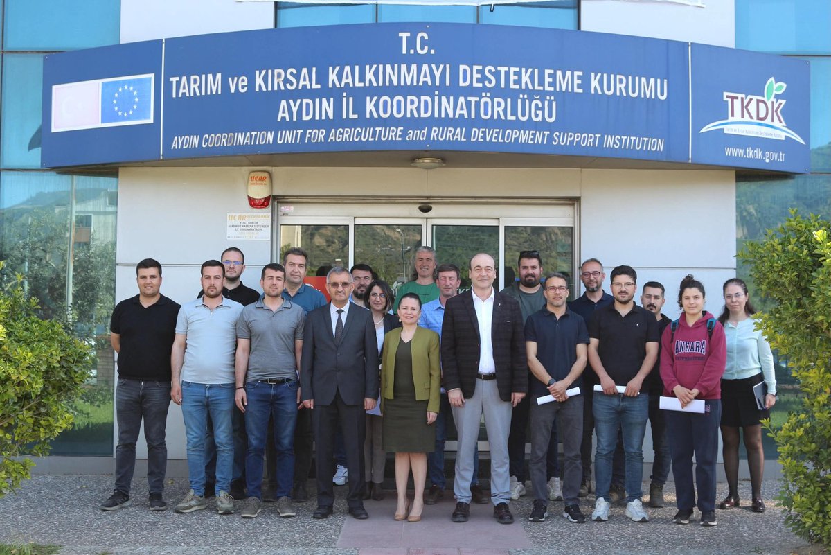 aydinvho's tweet photo. TKDK Aydın İl Koordinatörlüğü ile düzenlediğimiz seminerde hayvancılık yatırım destekleri (KKYDP ve IPARD) hakkında Veteriner Hekimlerimiz bilgilendirildi. 
Dünya Veteriner Hekimleri Günümüzün de kutlandığı program için tüm emeği geçenlere teşekkür ederiz. https://t.co/11gq0uUZoB