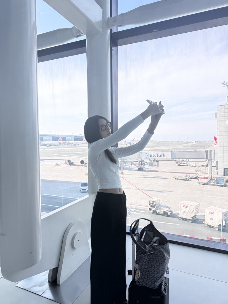 ginnynatnicha tweet media