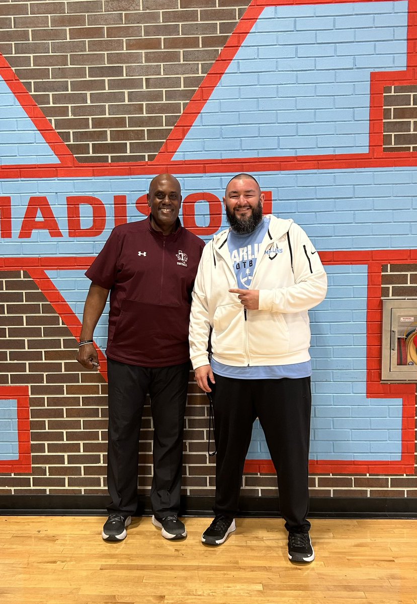 CoachSoria's tweet photo. Shoutout to Coach Harold Smith (@Coachharold14) from the Texas Southern University Tigers for making the quick trip over from 3rd Ward to Hiram Clarke, TX to recruit our Marlins! #RecruitMadison #SouthSideStandard https://t.co/CmG62MtZfy
