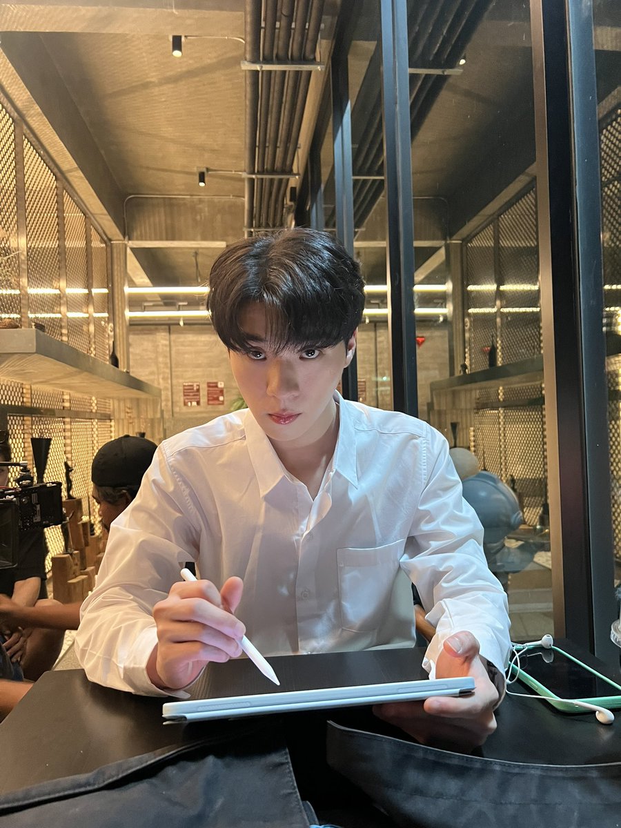 อาทิตย์ ลูก ดิเรก tweet media