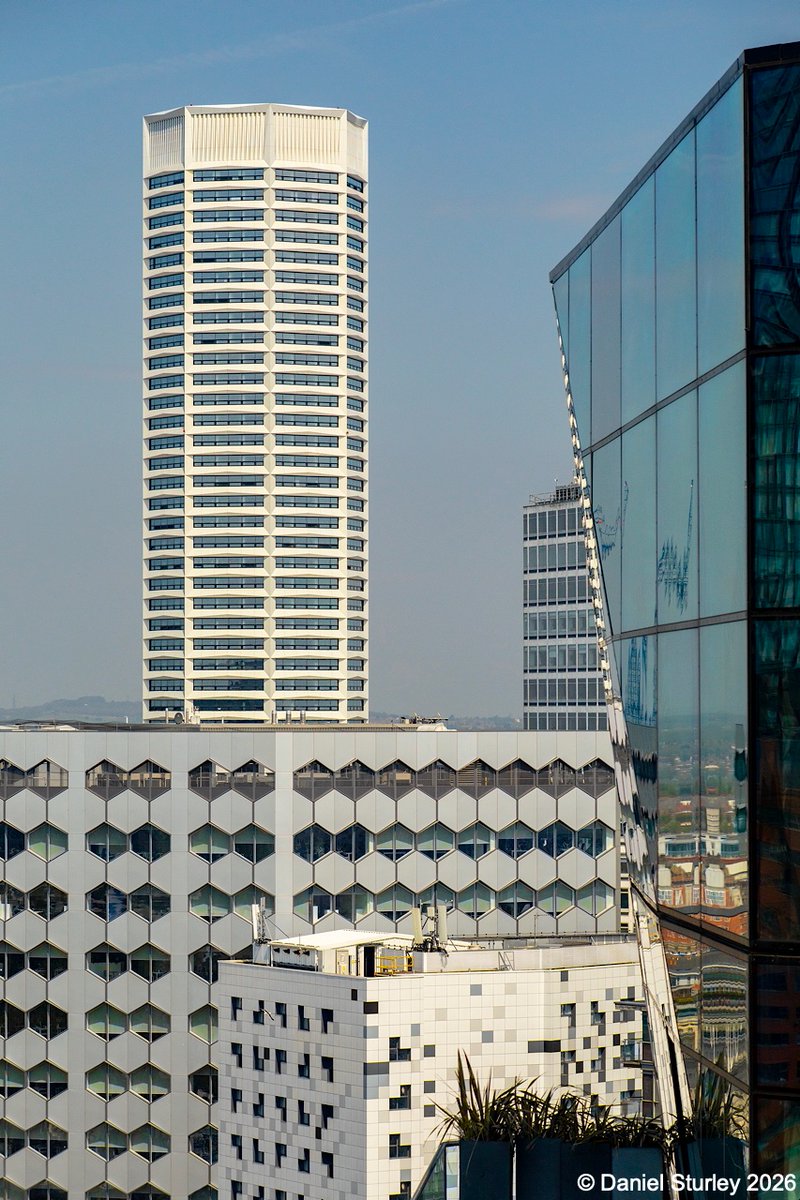 Daniel_Sturley's tweet image. #Birmingham UK, 4 views from the Marco Pierre White restaurant atop @thecubebham 😎 
#BirminghamWeAre #Architecture #MuddleEarth 
#AllStyles #AllShapes 
#Photography
