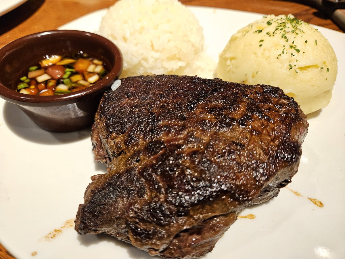 だりちゃんの誕生日お祝いしてきた
肉美味しかった🍖