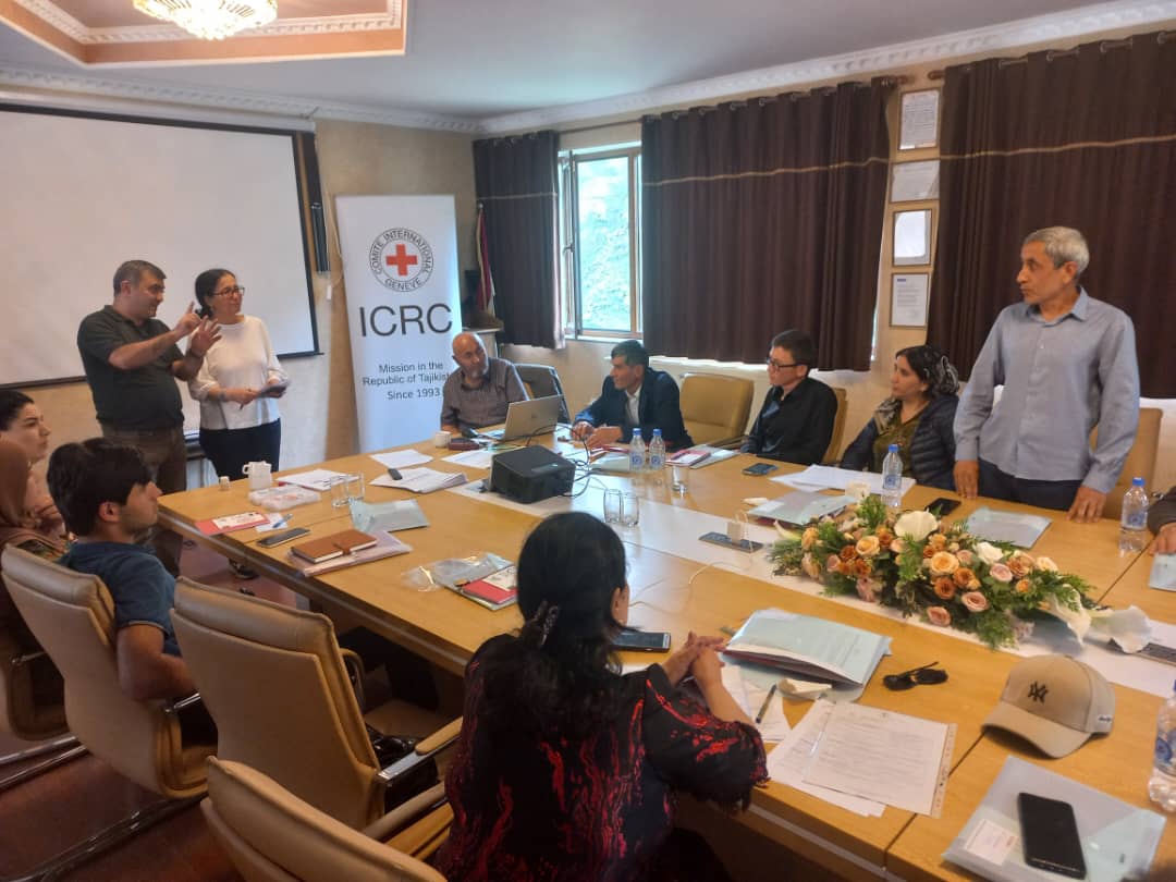 TajikistanC's tweet photo. On April 28-29, 2026 in Varzob district @ICRC mission in Tajikistan in cooperation with the @redcrescent_tj organized a training on Protection of Family Links for more than 28 volunteers of the @redcrescent_tj. https://t.co/hQMuv5ujVV