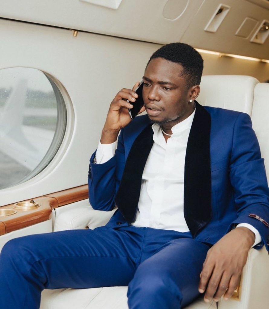 🦍🦍 tweet media