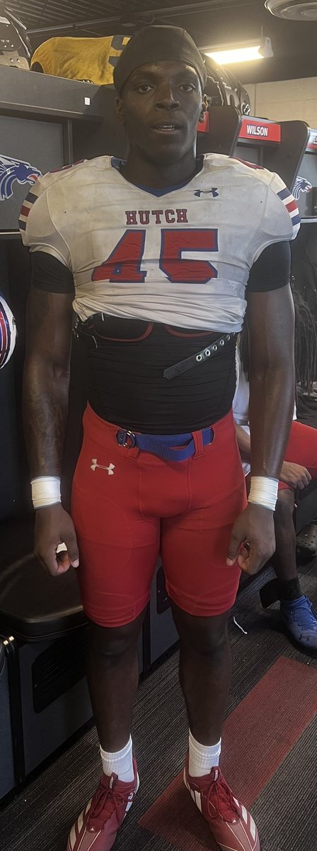 JuCoFootballACE's tweet photo. Noah Onyia @NoahOnyia @ Hutch JuCo @BlueDragonsFB picks up @WMU_Football Offer @CoachDrewDallas https://t.co/XyU1QZDOZi