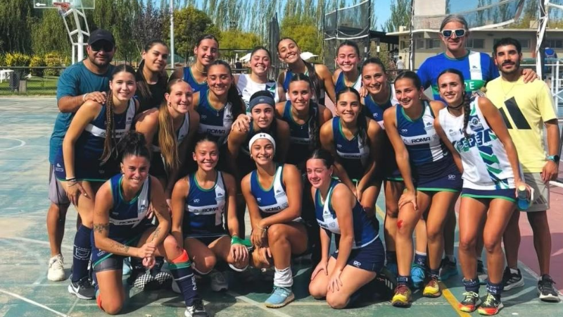dialradiotv's tweet photo. 📌 Tenis Club ganó y quedó como único escolta en el Apertura mendocino https://t.co/Q0kijJ89eP https://t.co/Z3eYx8dqM1