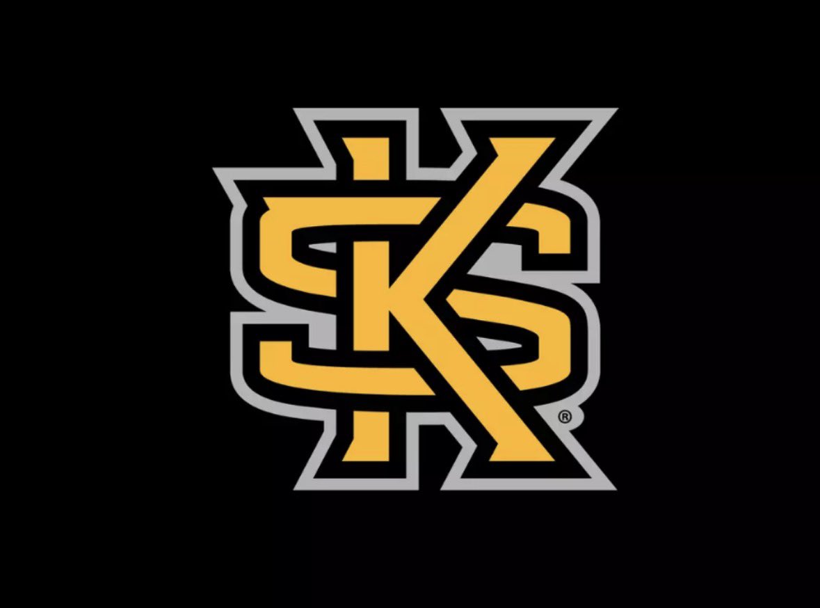 iiamc4's tweet image. Blessed to receive my 10th offer from Kennesaw State University🦉!! @_CoachEllington @Fball_DC @CoachWolfeDCHS @CoachPPrice @coach_windham @Only1Lacy