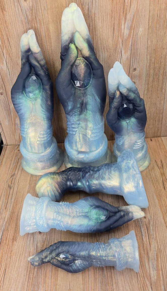 Wandering Bard Toys *Customs Open* tweet media