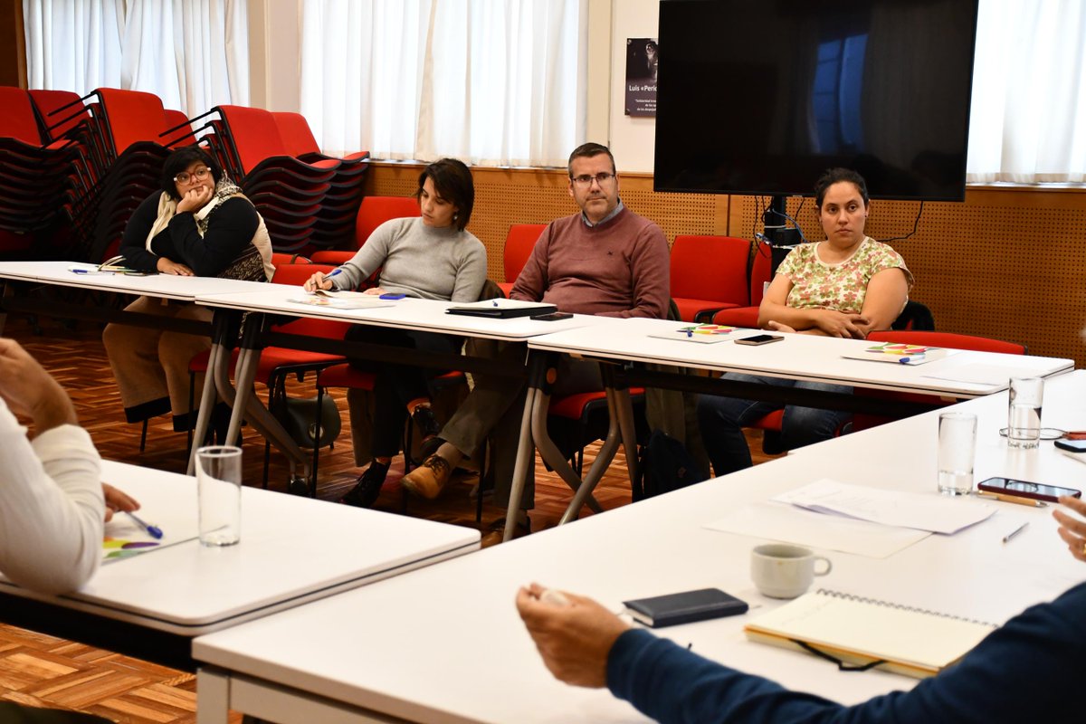 inddhhuy's tweet photo. #Hoy inició grupo de trabajo sobre vulneración de derechos de niños, niñas y adolescentes en contextos territoriales de violencia. Buscará identificar prioridades de intervención y recomendar acciones. 
@inau_oficial @midesuy @Minterioruy @ANEP_Uruguay @PJudicialUY @gurisesunidos https://t.co/ZWkEXAUCWm
