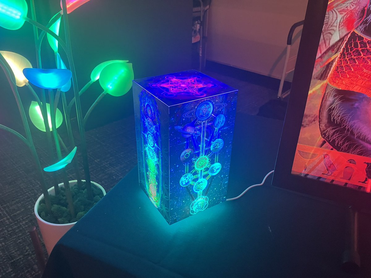 Silverton #XRPmeetup display is lit! 🌈
#XRPvegas $XRP #XRPL
<a href="/JumbieArt/">Jumbie Art</a> <a href="/NFTerramike/">Terramike</a> <a href="/MetaTron3D/">Metatron</a>