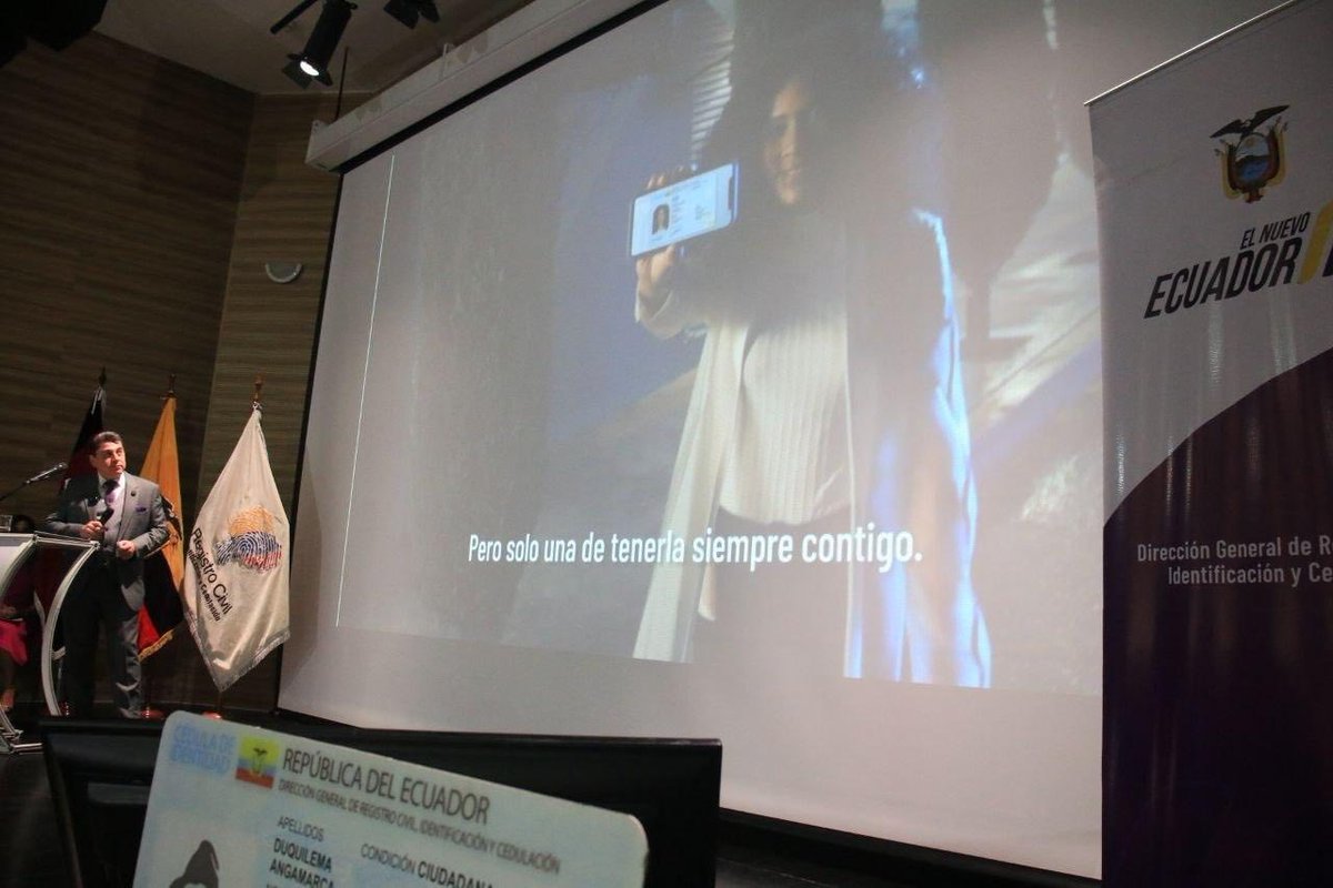 ServPostalEc's tweet photo. 📌#AgendaSPE | El gerente general (s), Fabricio Burgos, acompañó al director de @RegistroCivilec, @OttnRivadeneira, en la #RendiciónDeCuentas2025, espacio a través del cual se presentaron los resultados más importantes de la gestión en beneficio de las familias ecuatorianas 🇪🇨🤝. https://t.co/k8bpcTVxcP