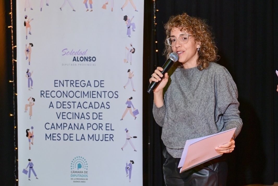 soleaalonso's tweet image. Vivimos una jornada muy emocionante en la 5º edición del reconocimiento a mujeres de #Campana que, con compromiso, sensibilidad y amor por su comunidad, transforman la realidad todos los días.

Fue un encuentro lleno de historias que inspiran, abrazos y orgullo compartido.