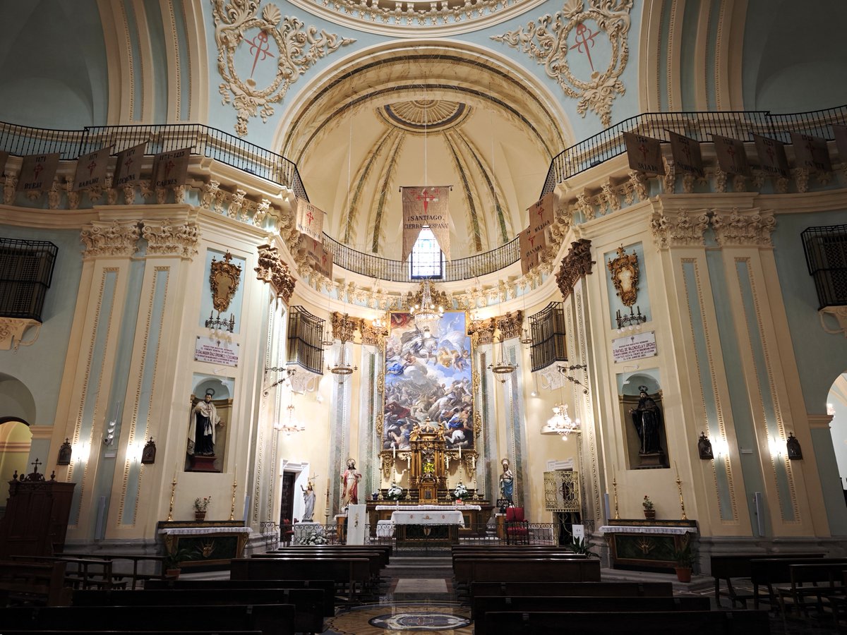 KatySnchez's tweet photo. Convento de las Comendadoras de Santiago . #iglesia #hacerfotos #convento #Madrid https://t.co/ISkIxMwOk0