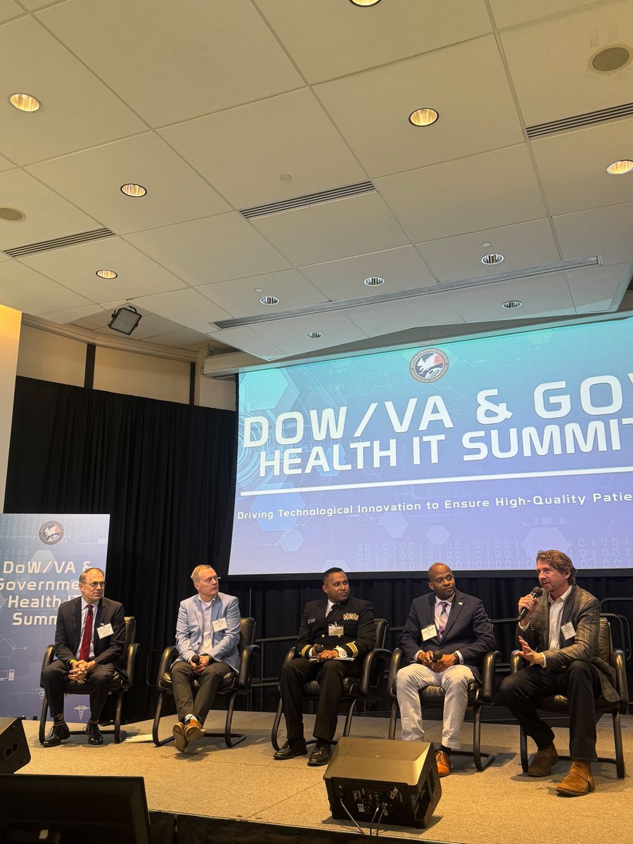 RedHatGov's tweet image. Great insights from the 2026 DoW/VA Health IT Summit! Ben Cushing &amp;amp; the DHA Innovation Panel dived into how emerging tech like agentic AI and edge computing is modernizing medical capabilities for the military community. 🛡️✨

#HealthIT #DHA #VeteransHealthcare #AIinHealthcare