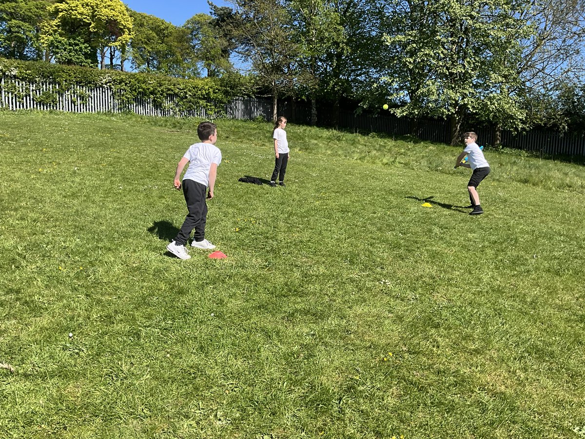 therookeries's tweet image. Today class 4 have been using the skills we have learnt to have mini games of cricket! We had to make sure we thought carefully about how we were throwing the ball. 
#ROK #year4 #PE