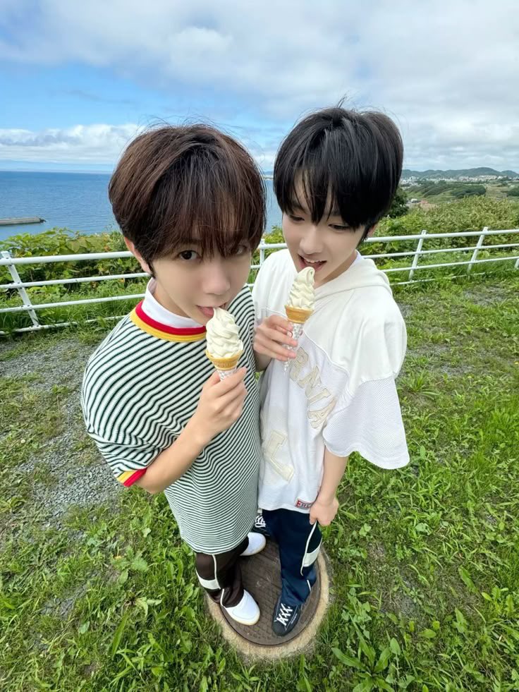 just discovered nct wish. im on the sakuryo pill heavy. can the wishzens fill me in on everything i missed pls