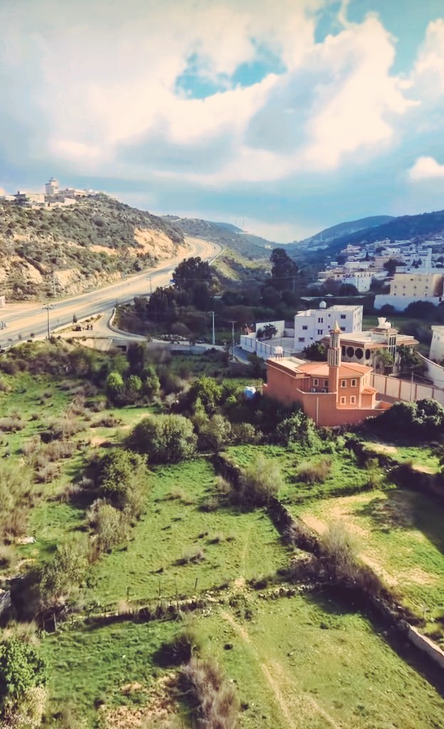 khashramion's tweet photo. صورة اليوم من الديرة 
مركز #وادي_زي��
محافظة #النماص
تصوير: فايز الأسمري https://t.co/GddmHFzzsZ