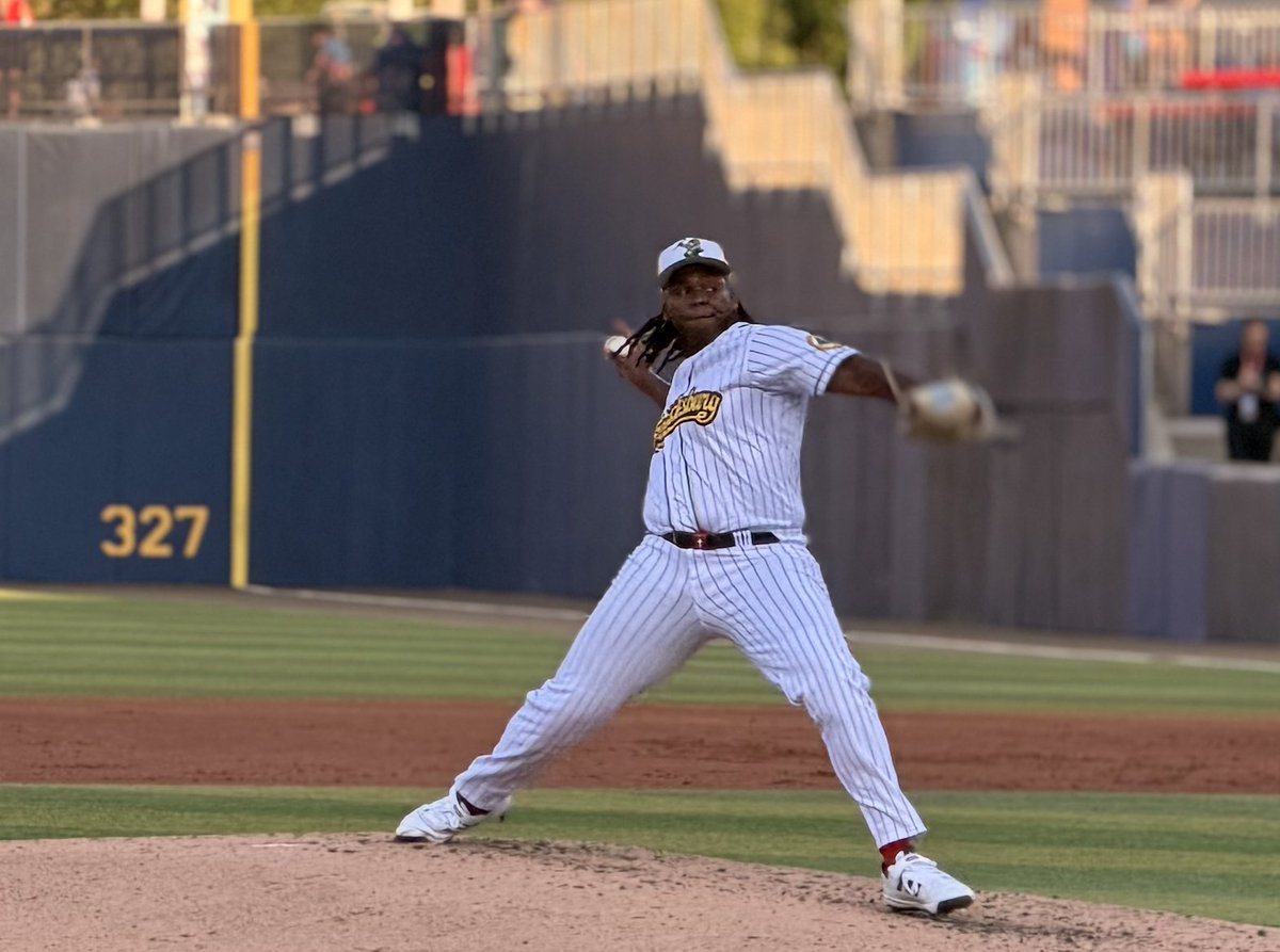 TheNatsReport's tweet image. Another amazing start for Washington Nationals Prospect and @FXBGNats RHP Miguel Sime Jr. (#Nationals #16 Prospect) this morning! 

3.2 Innings 
2 H
0 R
9 K
13 Batters Faced 
62 Pitches | 44 Strikes