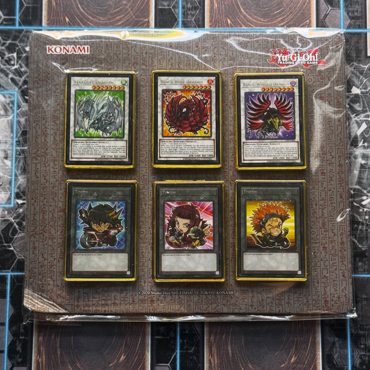 A brand new Yugioh pin set based on the chibi cards from the Legendary 5Ds Decks seems to be available at select OTS locations! I'm doing a giveaway of this set over A brand new Yugioh pin set based on the chibi cards from the Legendary 5Ds Decks seems to be available at select OTS locations! I'm doing a giveaway of this set over