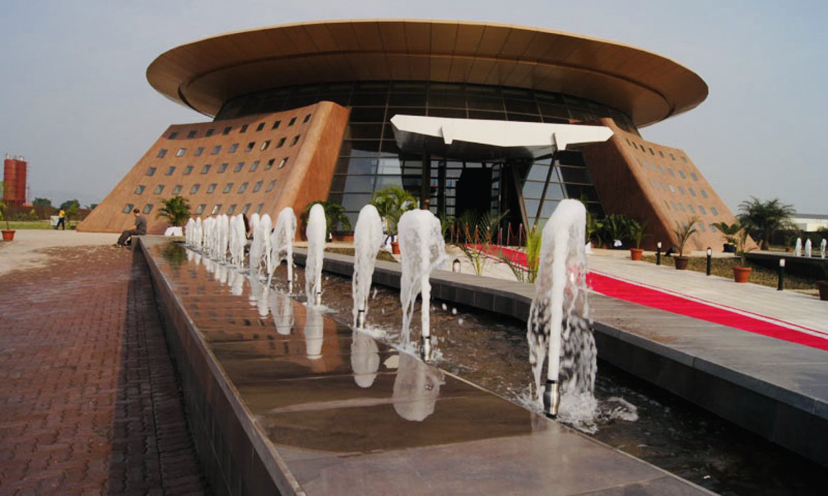 A. MAKOBA Yasser tweet media