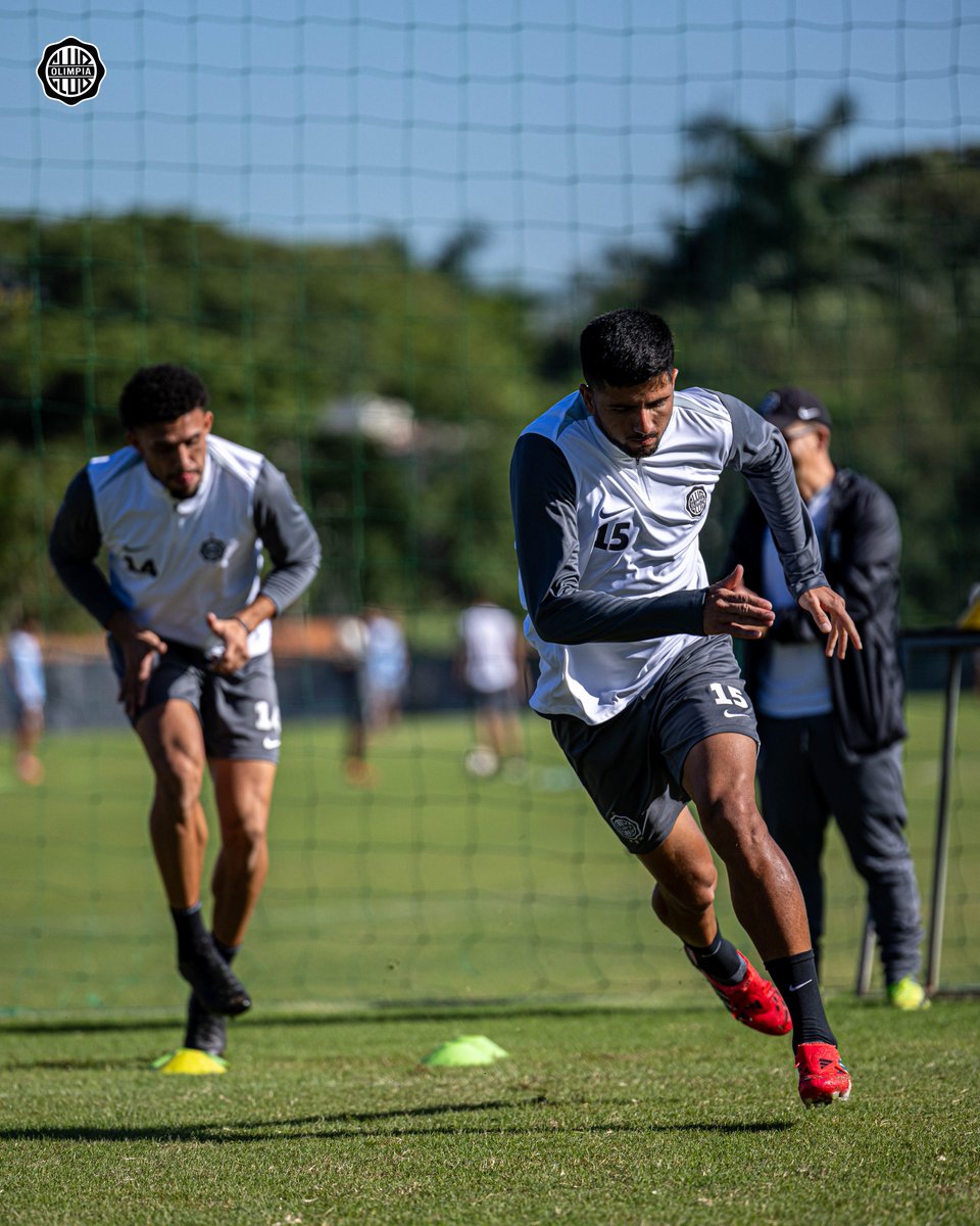 Club Olimpia tweet media