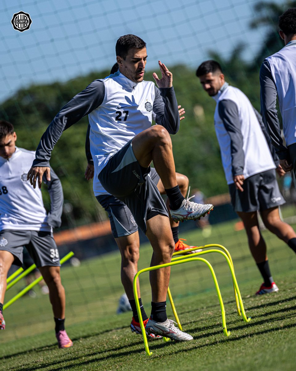 Club Olimpia tweet media