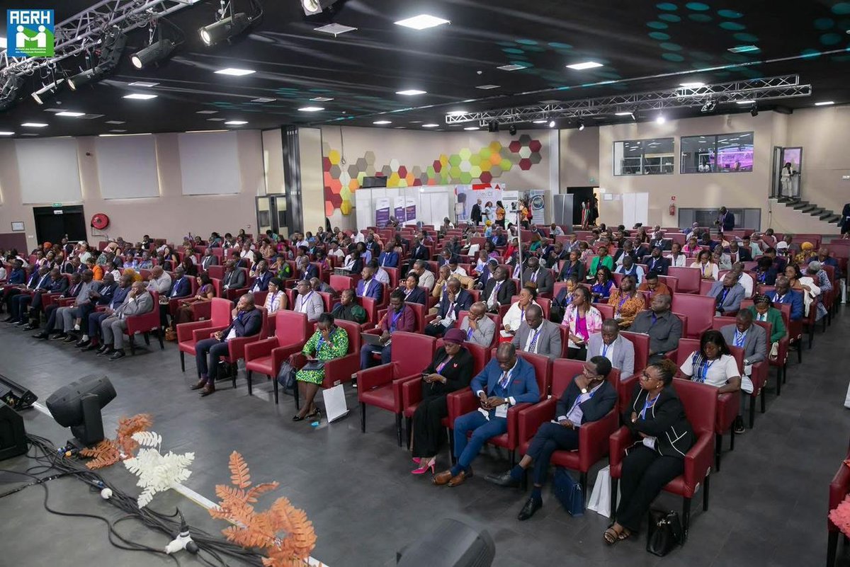 NlleMiciEmbaci's tweet photo. Invité en tant que speaker lors de la conférence inaugurale, il est intervenu sur le thème : « RH et recomposition des entreprises en Afrique : stratégies face à l’essor local, la régionalisation et les fusions-acquisitions », https://t.co/c77LSTiS8m