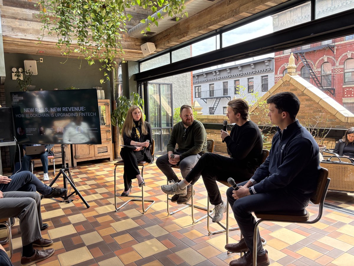 brianman1's tweet photo. Great conversations this morning at @avax quarterly OnFi Breakfast  

@cryptoreine @wyatt_khos @BTC_Dave @MichaelpBarbosa 

Fintech x Stablecoins x Float x B2B Payments 

Dropping knowledge https://t.co/pzHrfHvev8