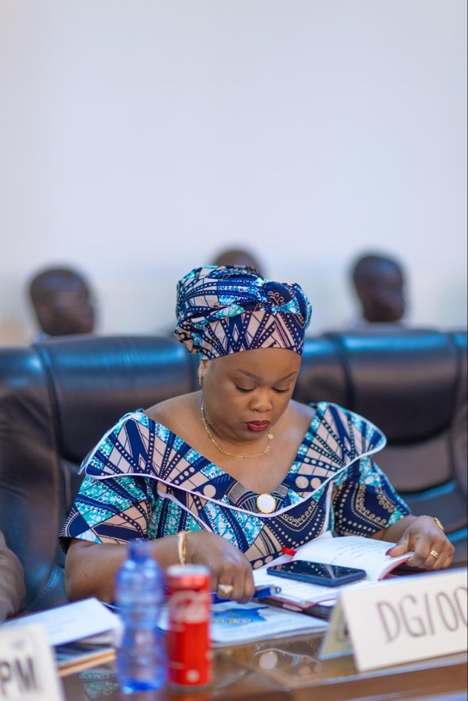 NZUKOIbrahim072's tweet photo. #OCC/Matadi : Le Laboratoire agroalimentaire de l’OCC/Matadi maintient son accréditation SADCAS

Sous le leadership de la nouvelle patronne de l'Office, la DG a.i Madame @CMuabilu , plusieurs laboratoires de l'OCC en travers le pays  ont été passé au peigne fin. Cette semaine le cas de Matadi.

De la gestion managériale à la précision technique des analyses, aucun détail n’a été laissé au hasard. Les évaluateurs ont scruté  notamment : La compétence technique des analystes, la fiabilité des équipements et la traçabilité des résultats et la conformité stricte aux normes internationales...

Pour en savoir plus, suivez le lien👇👇
https://t.co/HHN01Kzroj