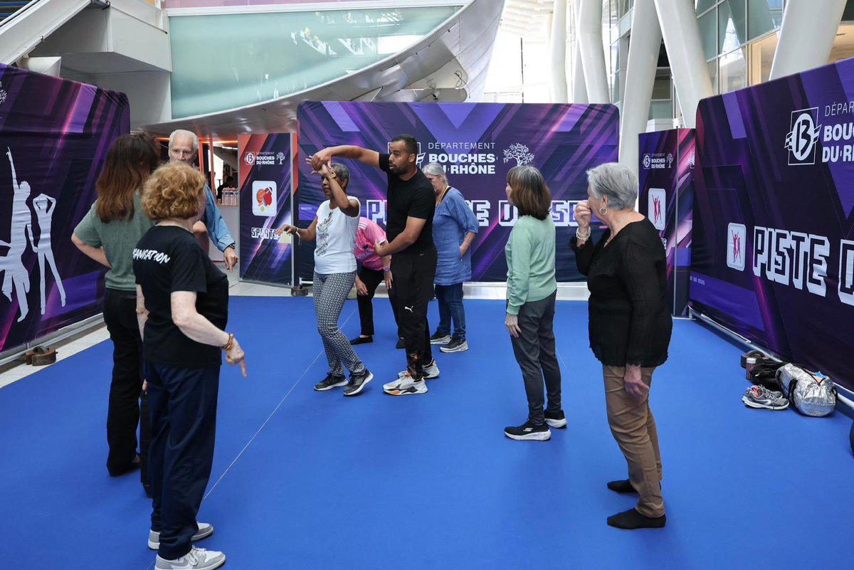 departement13's tweet image. 🎮 🏐 Journée #Sport et #Esport à l’Hôtel du Département

Ce mercredi, vous avez été nombreux à venir tester, découvrir et vous dépasser lors de nos #activités sportives et numériques gratuites !

❌ Vous avez manqué l’#événement ? Pas d’inquiétude : on remet ça mercredi 27 mai