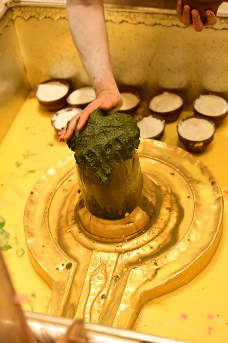 ShriVishwanath's tweet image. श्री काशी विश्वनाथ जी की सप्तऋषि आरती I 
#kashivishwanath #kashi #hindu #sanatandharm