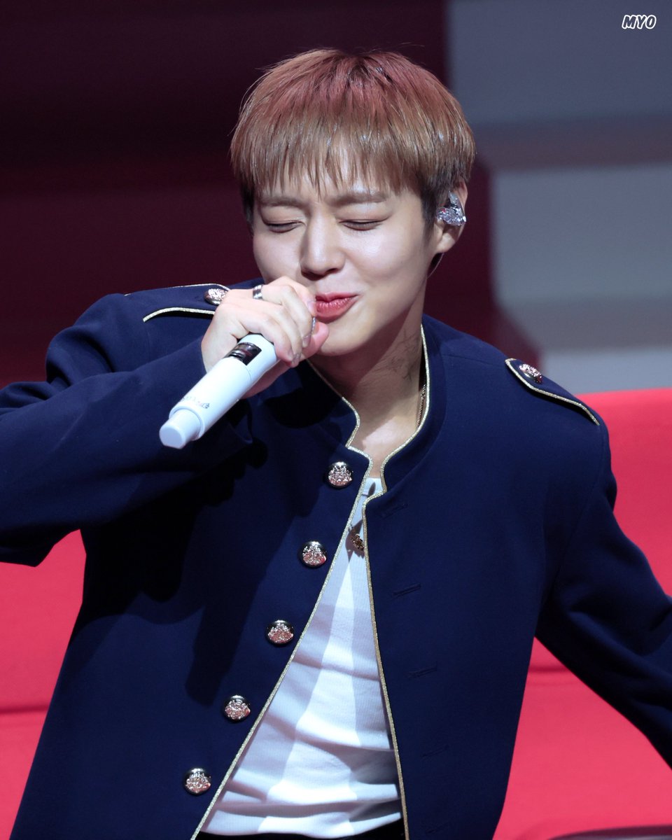 윙끼묘 tweet media