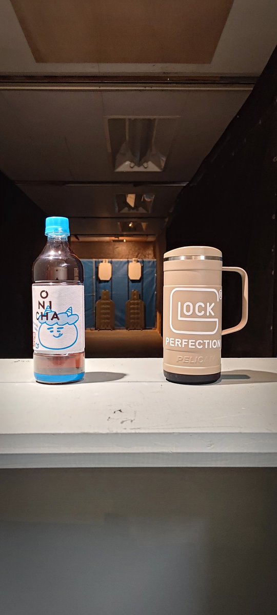 John_Smyth_th's tweet image. 《音量注意》
休日だけど仕事の用事で手稲行ってました😇

帰るついでに #TRAILARMS
で先日買った Glock 18C の試射を。
これはね、思わずね、笑みがね、
溢れてしまいますね🤪

クレイジージェットも入ってたから30mmも余裕で狙えるし、良い買い物したわ😆

あと、#ONiCHA うま😋
#エアガン #サバゲー