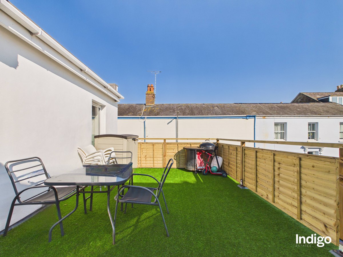 indigoestates's tweet image. FOR SALE | ST HELIER  

Asking £575,000  

cstu.io/45cb98 

Please contact sales@indigo.je 
or call 01534 639955  

#indigoestates #jerseyci #forsaleinjersey #channelislands