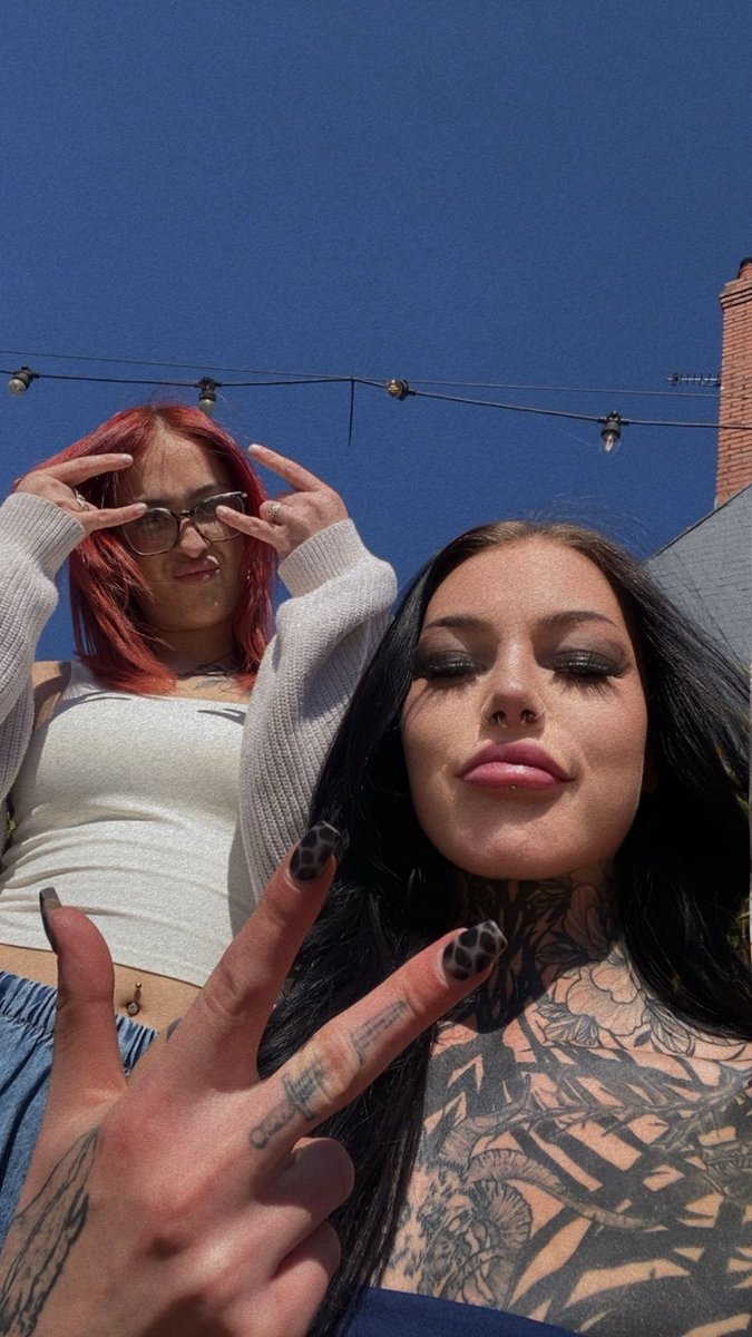 GoddessKatalea tweet media