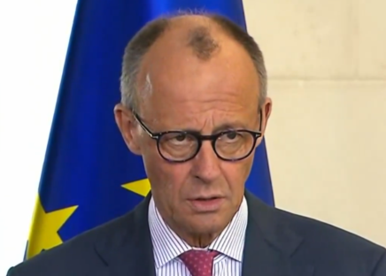 St3u3rns1ndR4ub's tweet photo. Tritt zurück du Arschloch! VERSAGER!  Steuern, Sozialabgaben und GEZ sind Raub! https://t.co/AUv7sMMeMF https://t.co/bTDn7BgeOQ