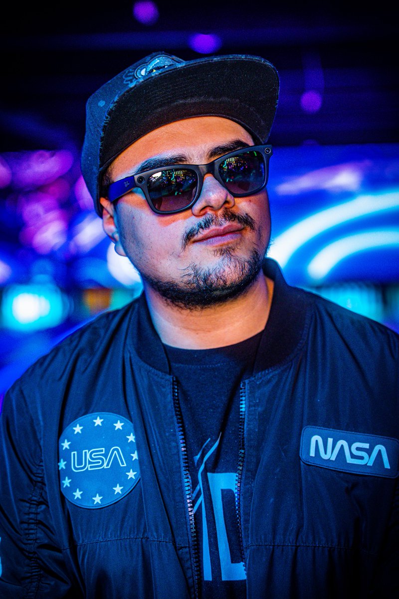 EG_wicho's tweet image. Hoy cumplo 26 años... no importa cuando me lean, gracias totales por cruzarse en mi camino a todos los que tienen una historia que contar conmigo. 

Gracias a la comunidad de Gears por 10 años de carrera en internet. 

Un código para celebrar entre los que comenten algo y den 🫀?