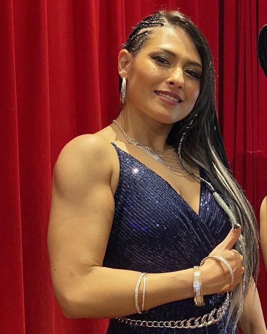 esyntial0122's tweet photo. Giulia looking stunning and buff at Marigold Fan Event back in 2024. ✨ 

#pw_mg | #ジュリア https://t.co/Vz5wYXGs7U