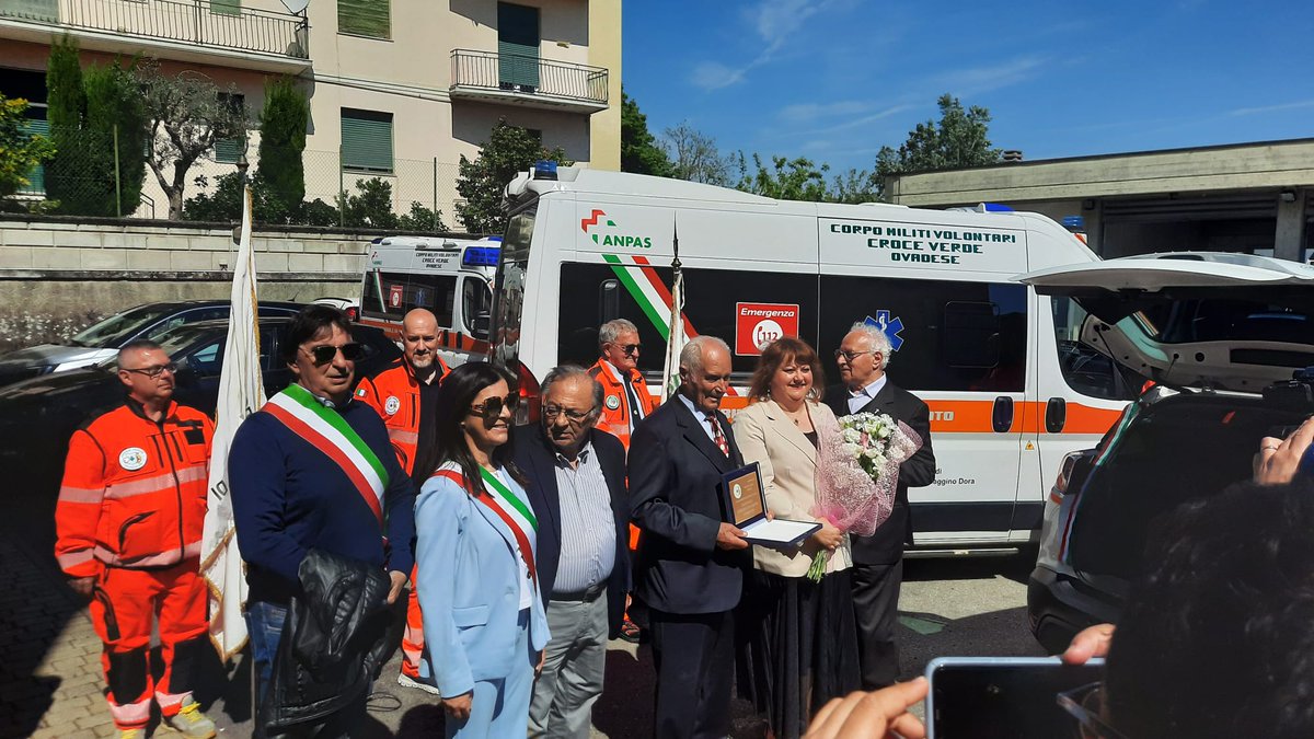 AnpasPiemonte's tweet photo. La Croce Verde di #Ovada ha inaugurato due nuovi mezzi nell’80° anno di fondazione, per il trasporto di persone con disabilità e per i servizi sociosanitari, due importanti risorse già operative al servizio della comunità. #Anpas #SempreAccanto
https://t.co/YeChnIsDXJ https://t.co/qYVeO6qCOm