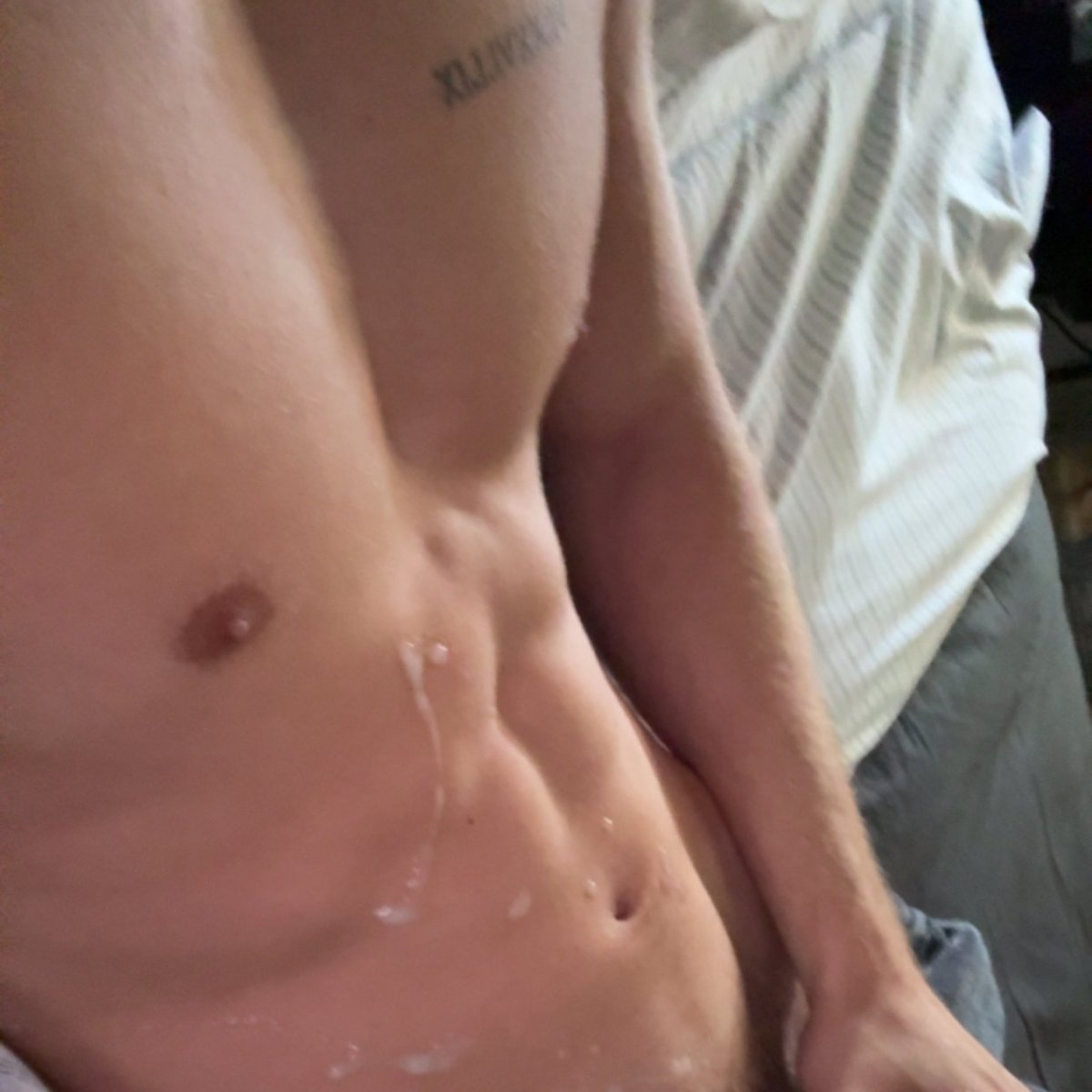 itschaseboy's tweet photo. Lying in bed bored and horny at the same time. I took my dick out and jerked it faster until I shot a thick load that ran down my abs... https://t.co/RrLmr3I5sS