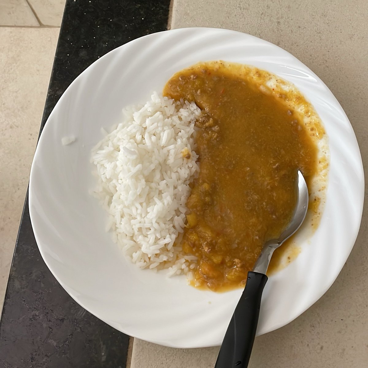 WhoisSissi's tweet photo. Almoço e sobremesa, estou sem a minha balança, então eu acho que foi aproximadamente 1000kcal https://t.co/qIwQ7AvGBj