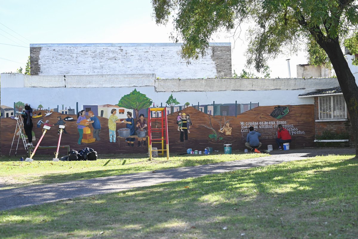 DesarrolloZonal's tweet image. 🔴📆 A 40 años de la gran inundación de 1986, VGG inaugura un mural y material audiovisual este sábado a las 11 en plaza Lorenzini. 

🔗 Mas Info 👉🏻 wp.me/p8kW5o-IKH 

#DZ #VGG #VillaGobernadorGálvez #40Años #Inundación1986 #MemoriaColectiva #Cultura