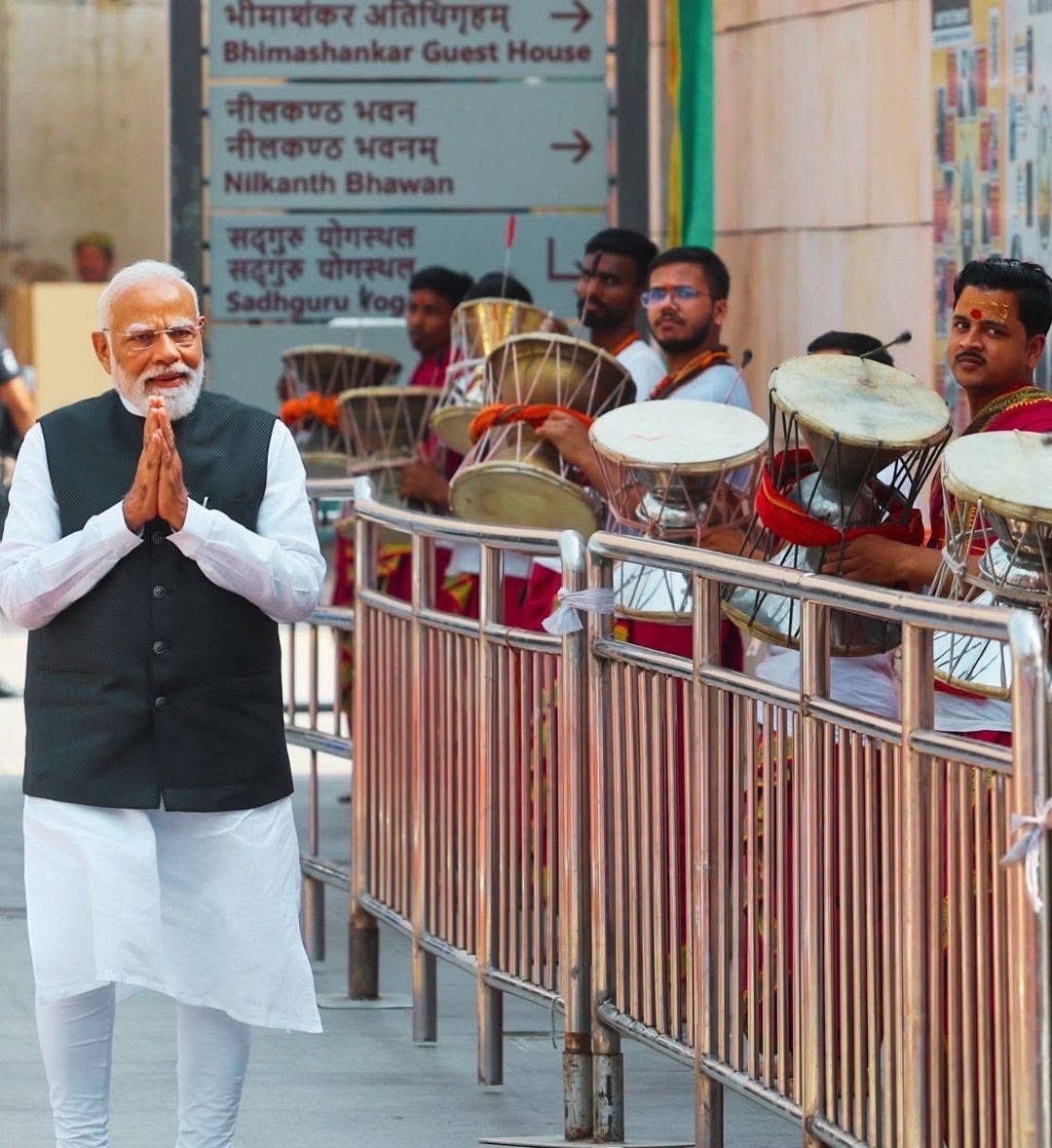 Manish___2's tweet photo. विश्व के नेता भारत के प्रधानमंत्री माननीय नरेंद्र मोदी जी ने काशी विश्वनाथ मंदिर में दर्शन किये। महादेव की कृपा सदैव बनी रहे
@narendramodi 
@BJP4India https://t.co/GHCzeQl53c