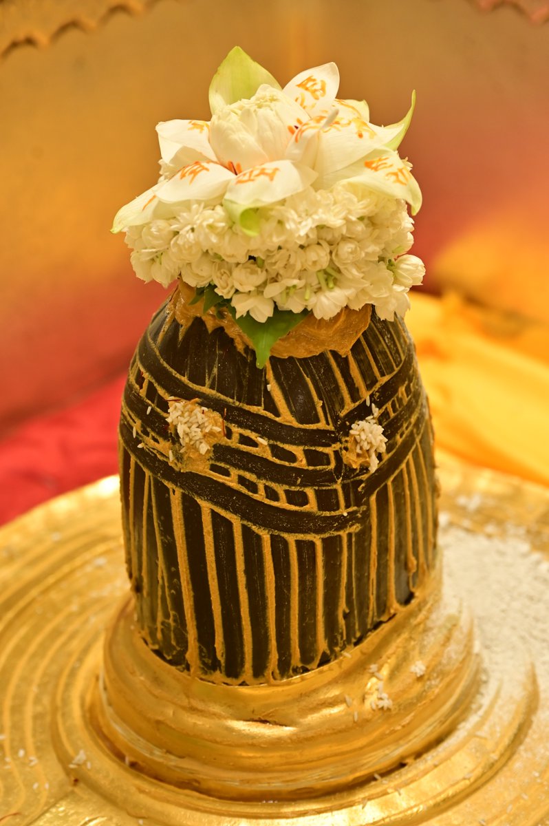 ShriVishwanath's tweet image. श्री काशी विश्वनाथ जी की श्रृंगार आरती I 
#kashivishwanath #kashi #hindu #sanatandharm