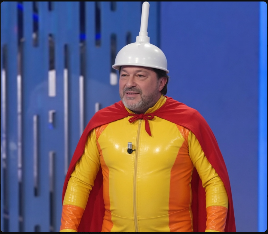 guffanti_marco's tweet image. &amp;lt;Una fonte ci ha detto che Novdio ha spavato un minicicciolo nel covtile. Non so bene quando, come, pevchè, ma è vevissimo&amp;gt;.

#REPORT