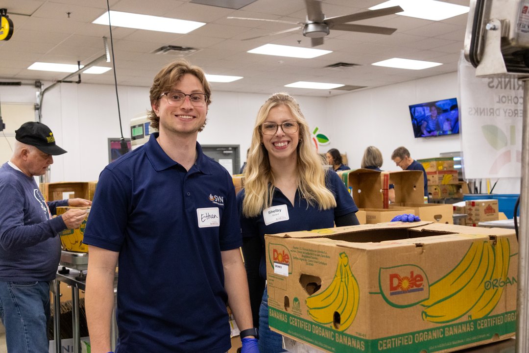 JBeardCo's tweet photo. Grateful for a day spent serving at one of our favorite places the Montgomery County Food Bank 💙

Each year, the Food Bank provides more than 10 million nutritious meals to neighbors in need, &amp; we are always humbled by the opportunity to support their incredible work. https://t.co/eNRwRUtqNW