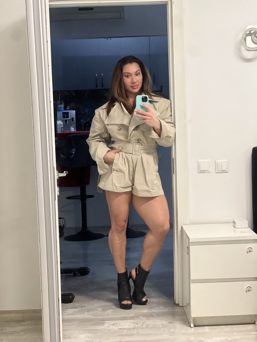 NinaPVTchat's tweet photo. My future husband deserve to have a pretty wife with a banging body, so to gym I go🔅💪 https://t.co/LY1rulwauF