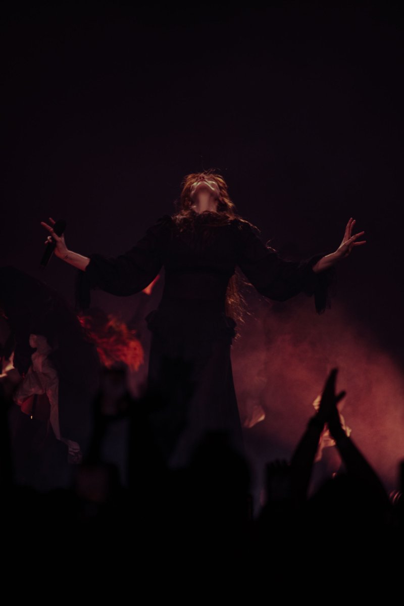 Florence + the Machine tweet media